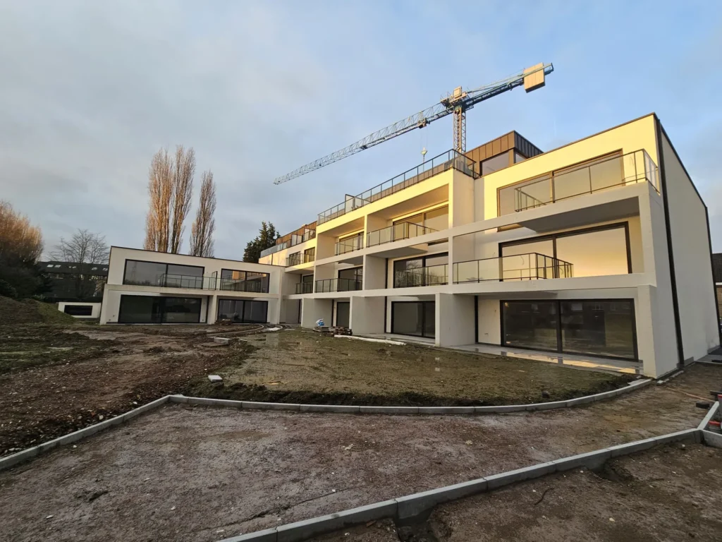 konstrukcje aluminiowe w kolorze